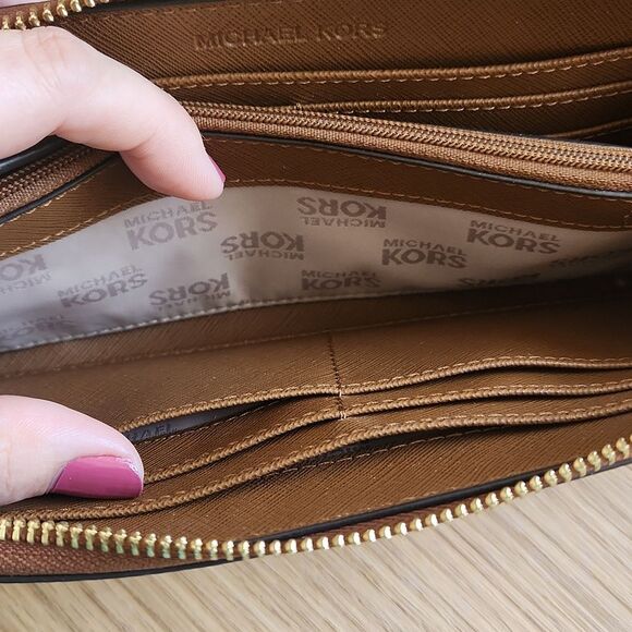 Michael Kors Brown Pebbled Leather Accordion Ziparound Wallet - Picture 8 of 10